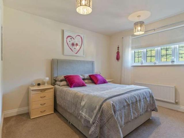 House for sale in Pont-y-waun, Crosskeys