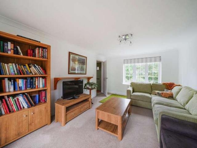 House for sale in Barnham and Eastergate, Clapham