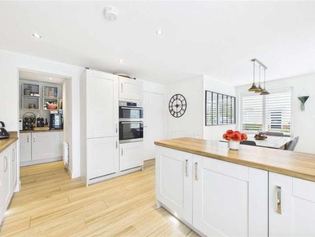 House for sale in Shinfield, Three Mile Cross