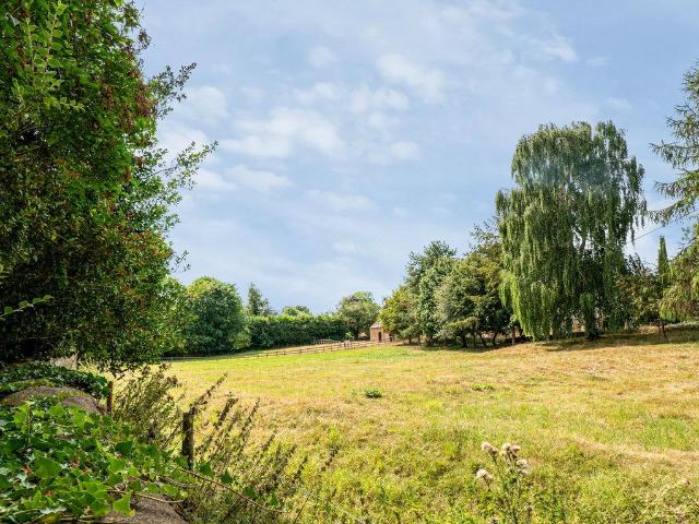 House for sale in Brentingby, Leicestershire