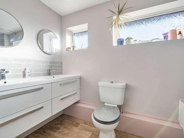 House for sale in King's Sutton, West Northamptonshire