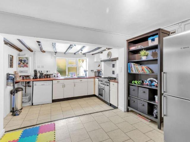 House for sale in Perryfields, West Sussex