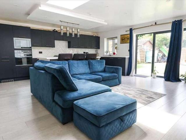 House for sale in Wexham Court, Slough