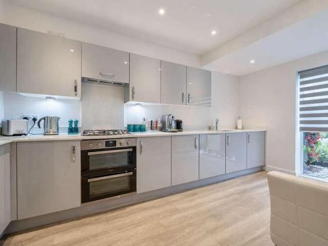 House for sale in Elstree and Borehamwood, Borehamwood