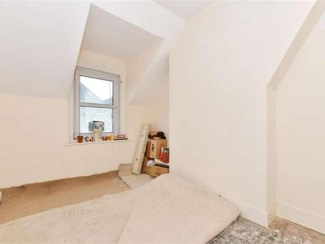 House for sale in Folkestone, Foord