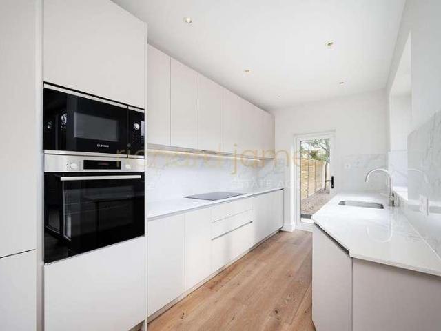 House for sale in The Hale, Mill Hill