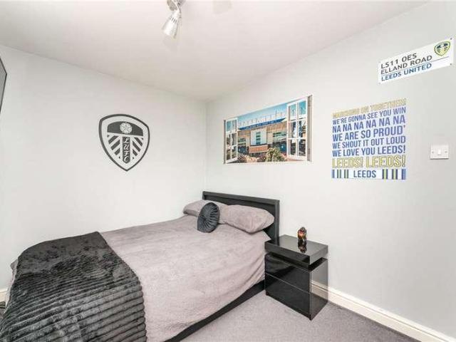 House for sale in Churwell, West Yorkshire