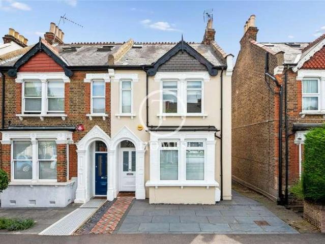 House for sale in Hendon, Greater London