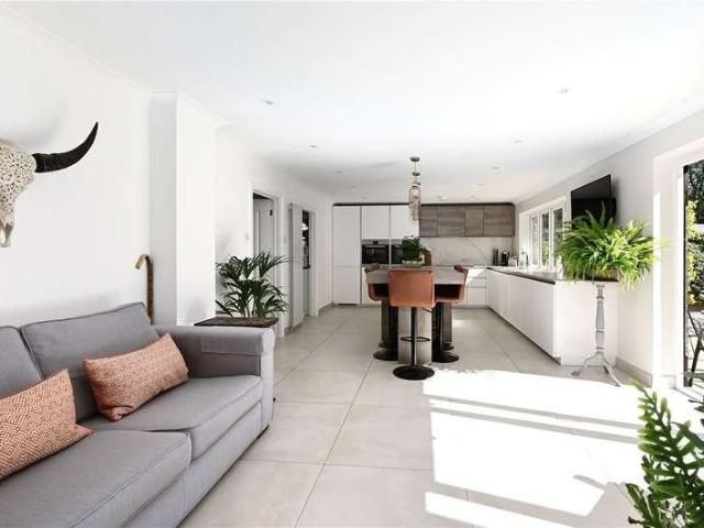 House for sale in Finchampstead