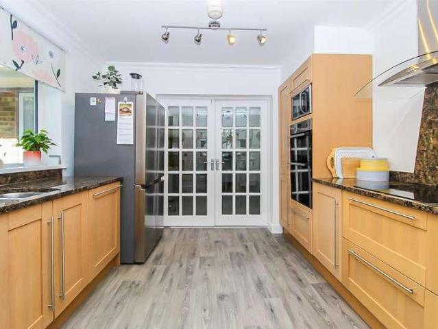 House for sale in Wakefield, Pinders Heath