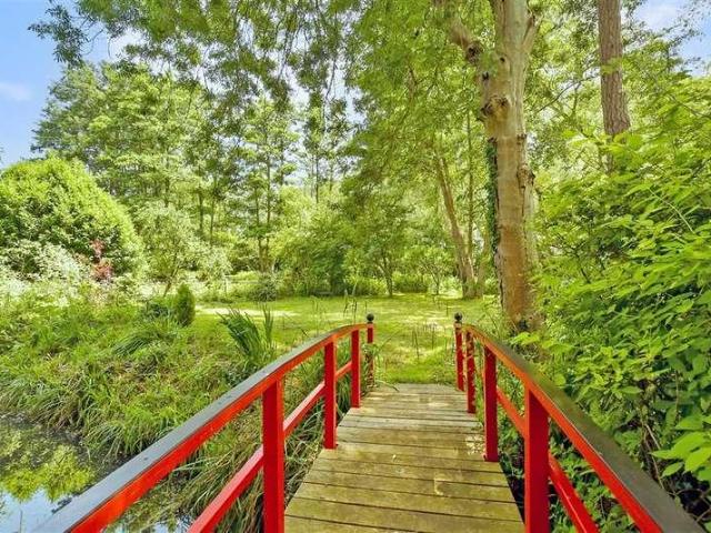 House for sale in Horsham, West Sussex