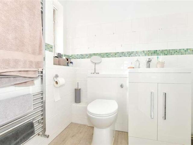 House for sale in Alderbrook, Cross In Hand