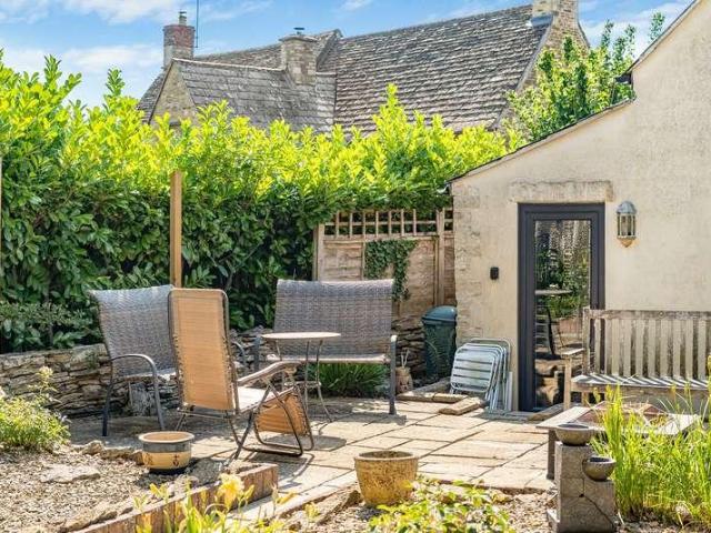 House for sale in Ashton Keynes, Wiltshire