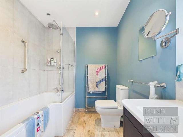 House for sale in Heathlands, East Sussex