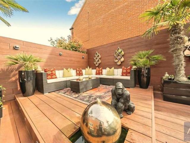 House for sale in Buckingham, Buckinghamshire