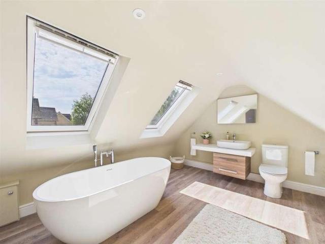 House for sale in Kington Langley