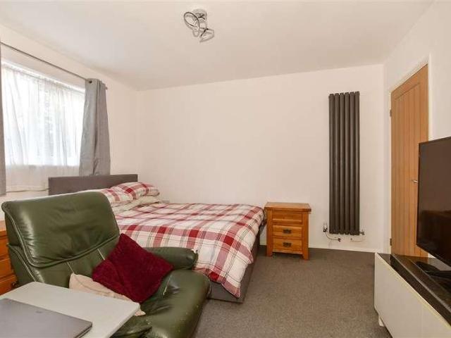House for sale in Martyrs Field, The Bridge