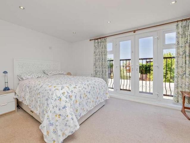House for sale in St Albans, Five Acres