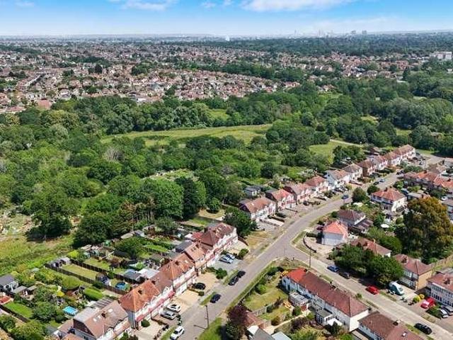 House for sale in West Ewell, Ewell
