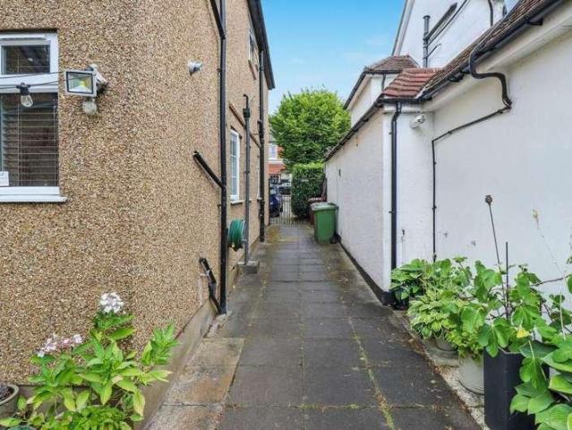 House for sale in Bushey