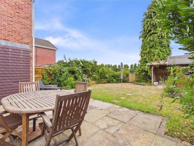 House for sale in Speen
