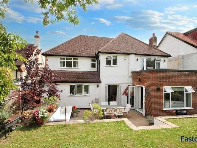 House for sale in Nork, Red Hill