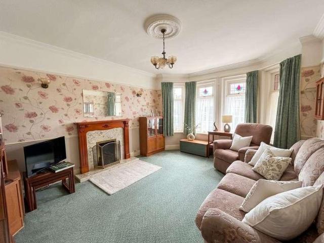 House for sale in Throop, Bournemouth