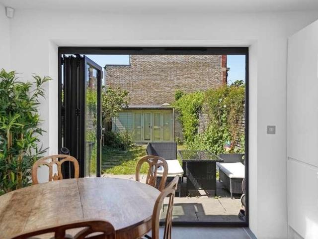 House for sale in East Dulwich, Greater London
