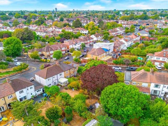 House for sale in South Woodford, Greater London