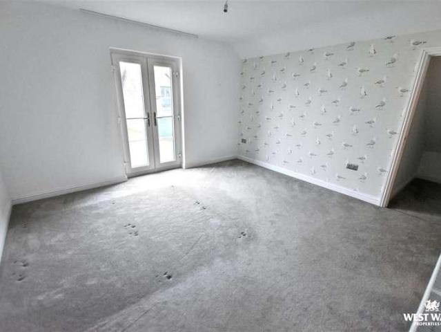 House for sale in Camrose