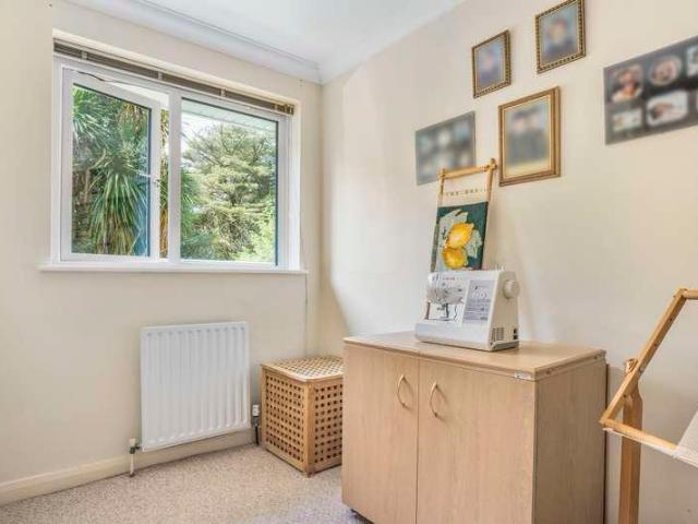 House for sale in Holdenhurst, Bournemouth