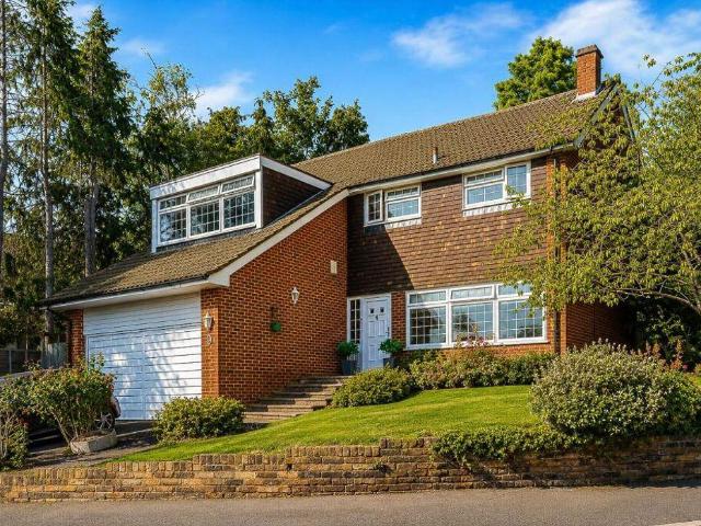 House for sale in Northwood, Greater London