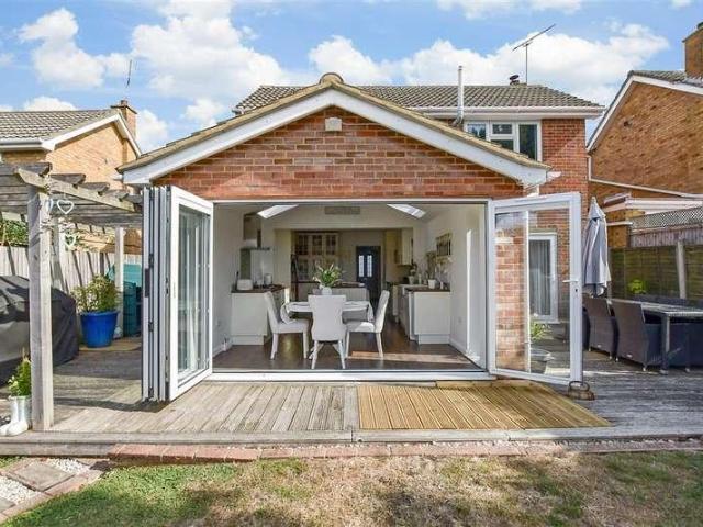 House for sale in Herne and Broomfield, The Bridge
