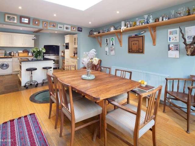 House for sale in Caldecott, Dromore