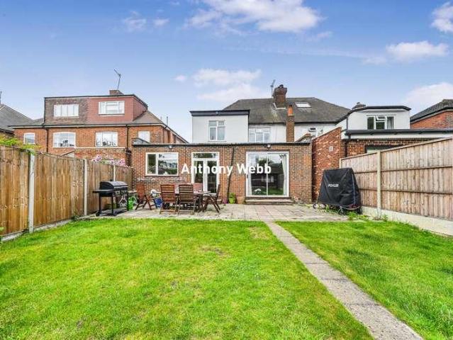 House for sale in Southgate, Greater London
