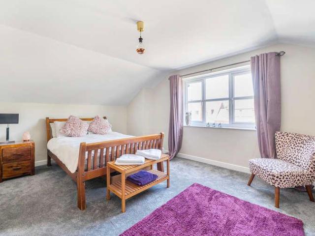 House for sale in Wraysbury, Windsor and Maidenhead