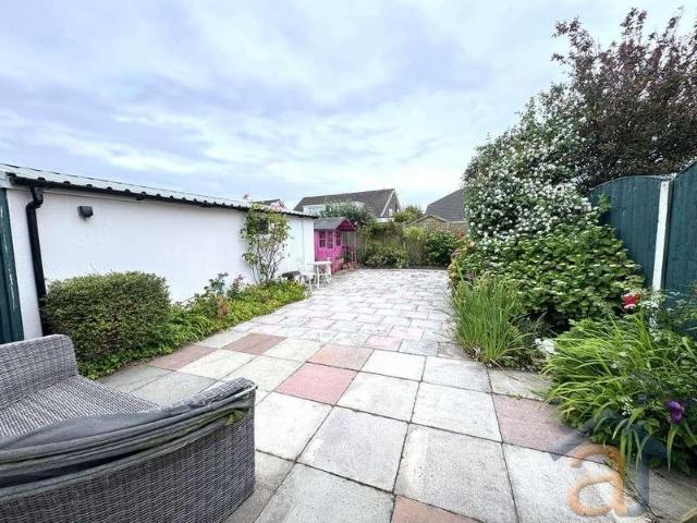 House for sale in Marshside, Sefton