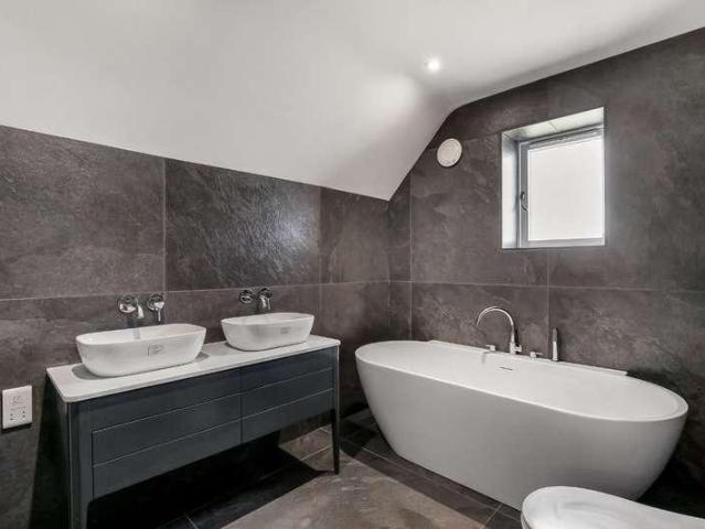 House for sale in Barton Stacey, Hampshire