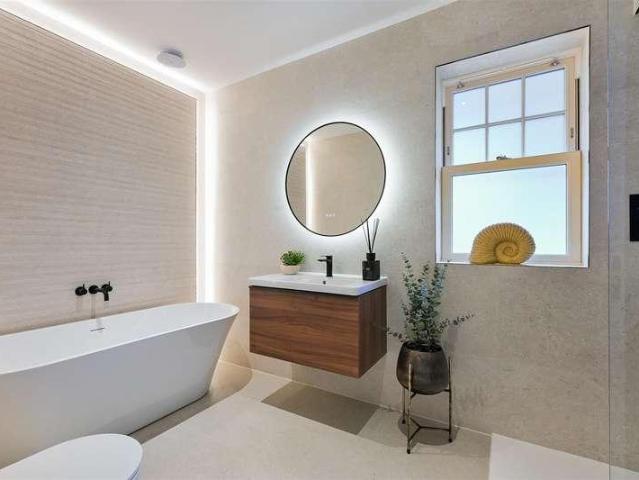 House for sale in Coulsdon, London Borough of Croydon