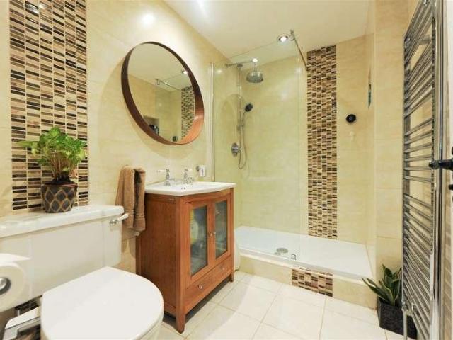 House for sale in The Butts, Kent