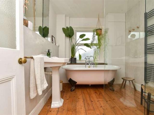 House for sale in Cliftonville West, Acol