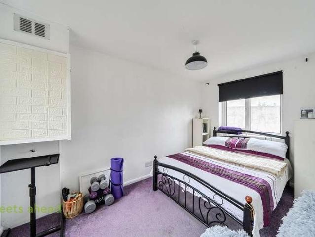 House for sale in London Borough of Croydon, South Norwood