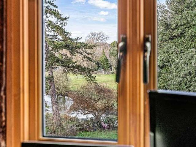 House for sale in Hertford, Colliers End