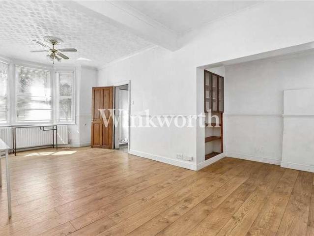 House for sale in Greater London