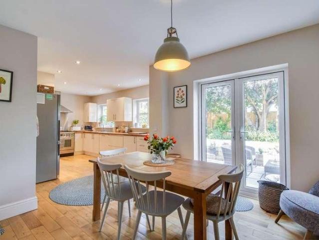 House for sale in Wakefield, Outwood