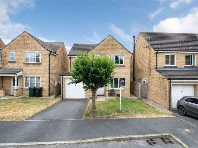 House for sale in Bingley, West Yorkshire