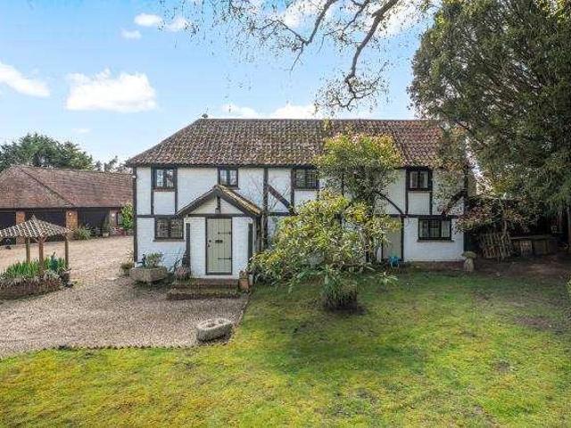 House for sale in Heol-las, Surrey