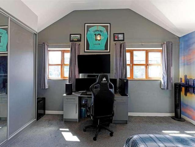 House for sale in Skelmanthorpe, West Yorkshire
