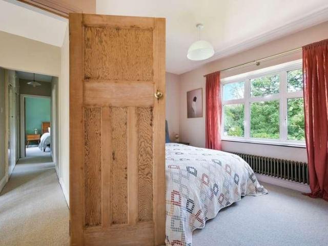 House for sale in Oxted, Hillview