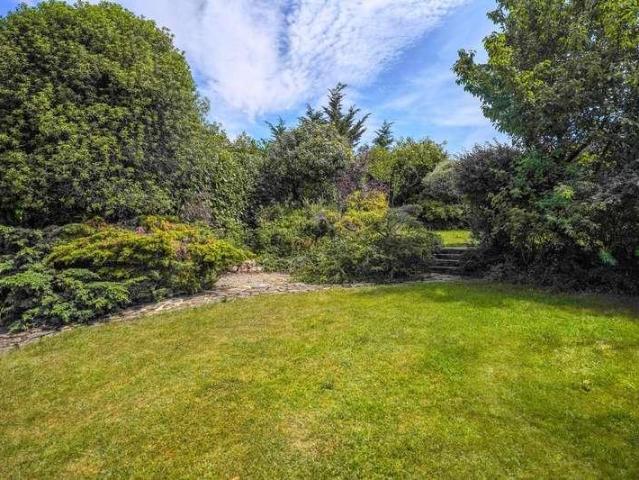 House for sale in London Borough of Lewisham, Greater London